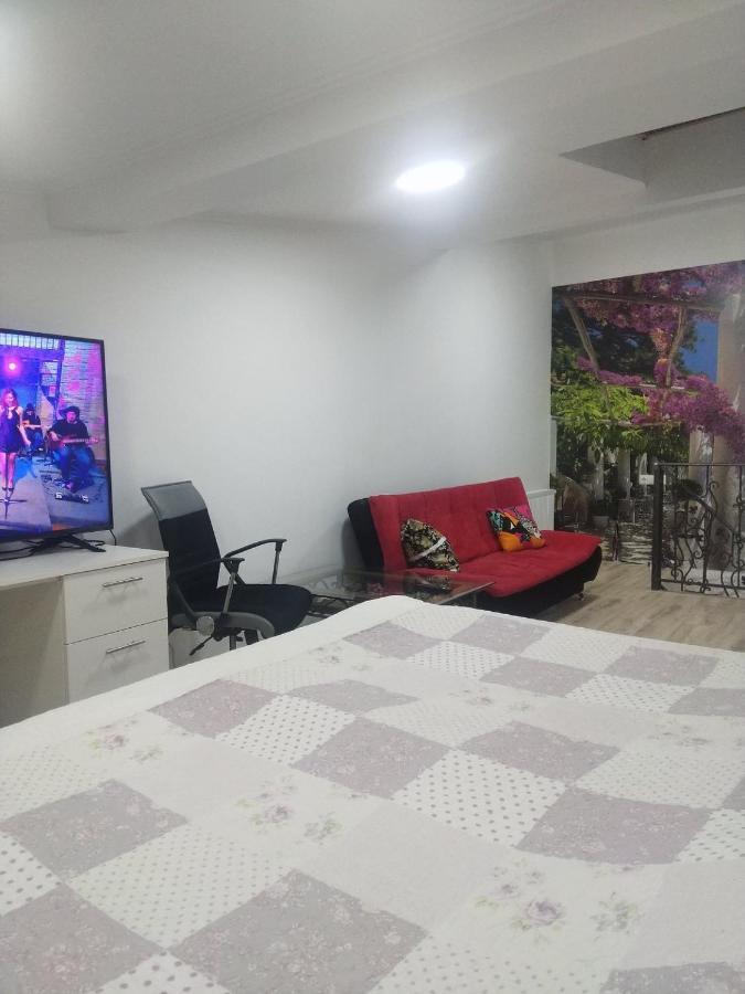 4 Chocolate Apartments In Old Tbilisi Zewnętrze zdjęcie