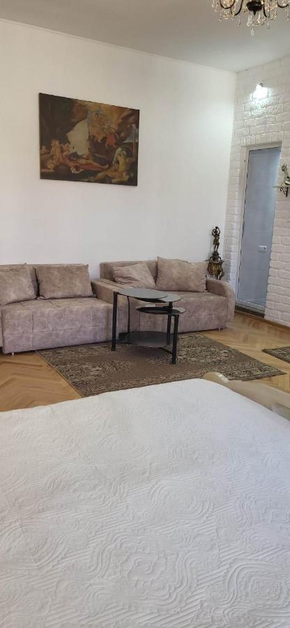 4 Chocolate Apartments In Old Tbilisi Zewnętrze zdjęcie