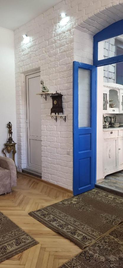 4 Chocolate Apartments In Old Tbilisi Zewnętrze zdjęcie